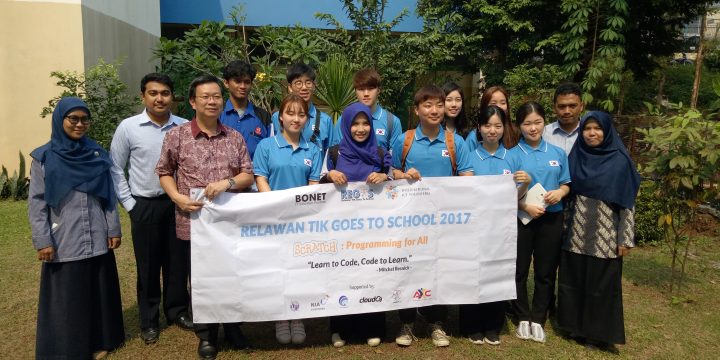 KUNJUNGAN RELAWAN TIK KE SMK 3 PERGURUAN CIKINI